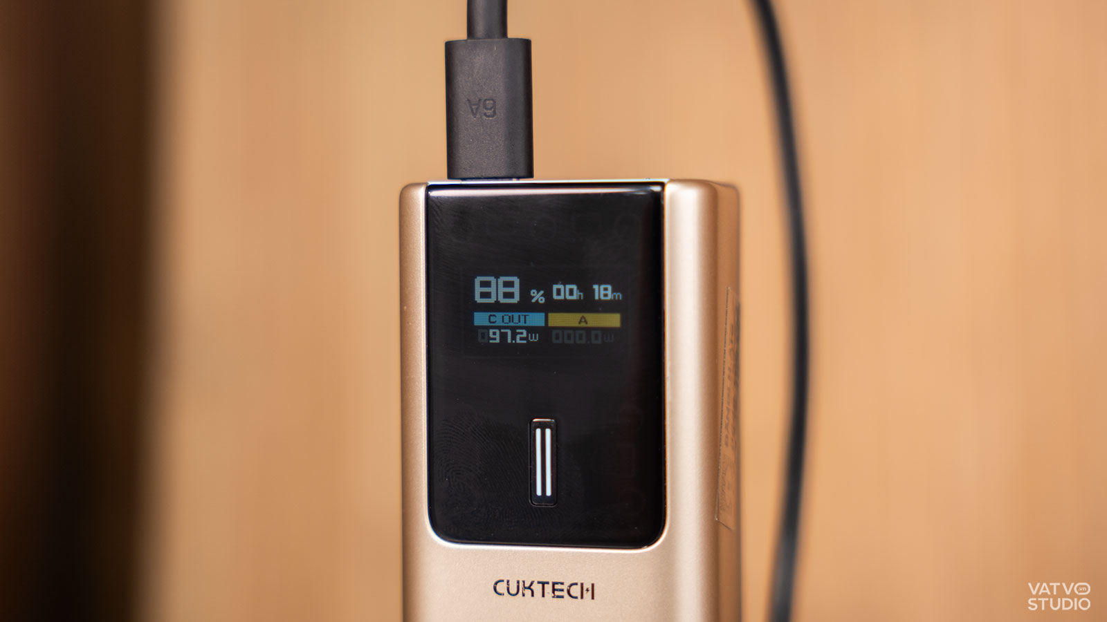 Trên tay sạc dự phòng Cuktech PB100P: thiết kế bắt mắt, có sạc nhanh Mi Tubor 120W cho điện thoại Xiaomi